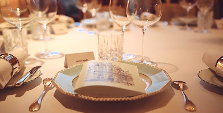 Le Dîner, by Viuz – Marques, Retail, Data et Confidences